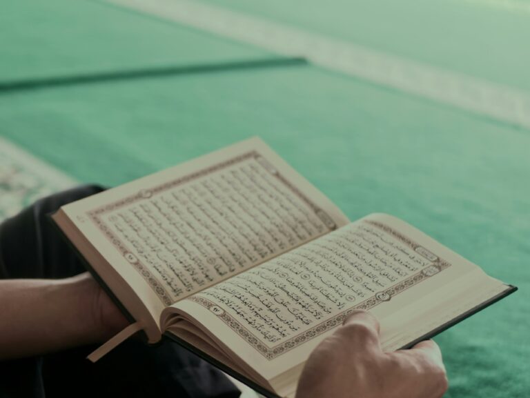 Memulai dan Mengakhiri Bacaan Al Qur’an